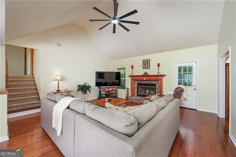 Canton, Georgia 30114, United States, 4 Bedrooms Bedrooms, ,3 BathroomsBathrooms,Residential,Pending,110761