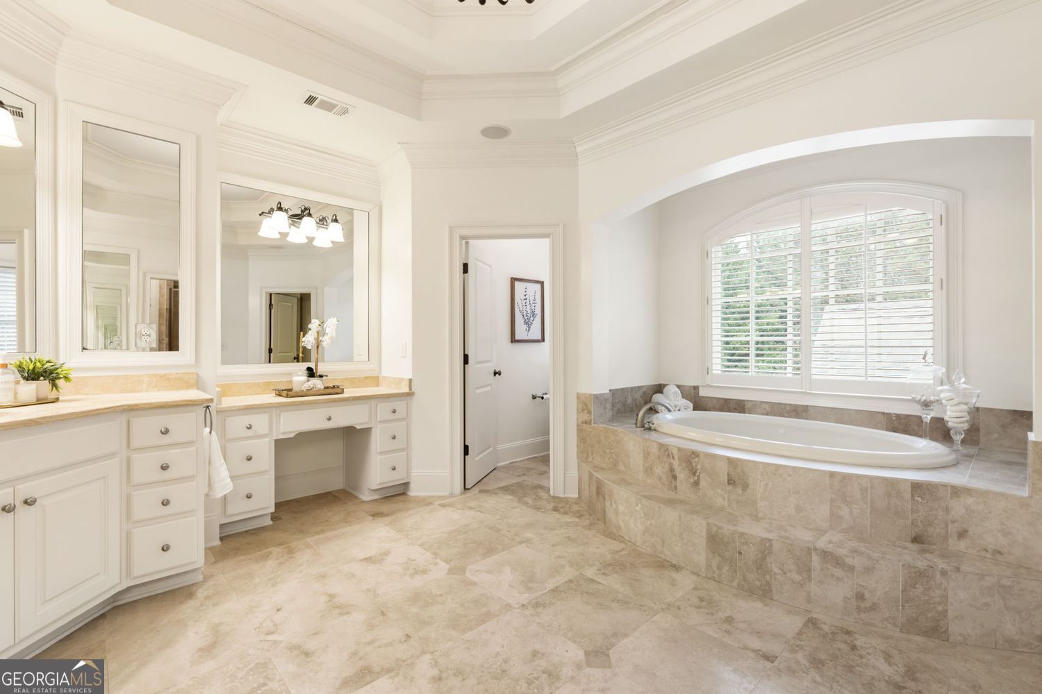 Milton, Georgia 30004, United States, 5 Bedrooms Bedrooms, ,6 BathroomsBathrooms,Residential,Active,247644