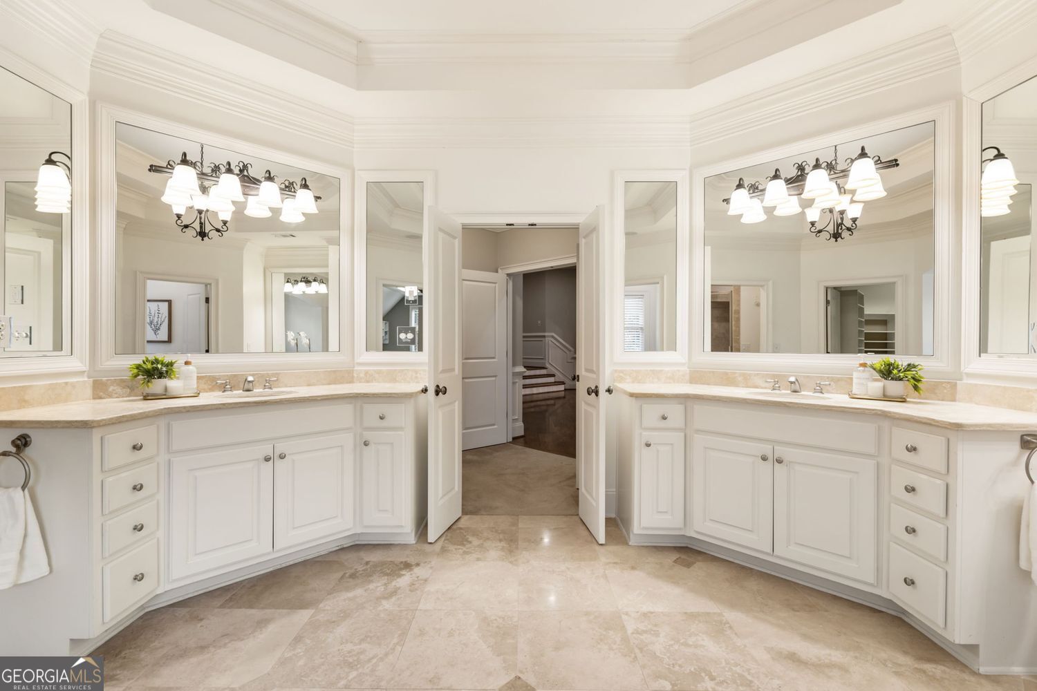 Milton, Georgia 30004, United States, 5 Bedrooms Bedrooms, ,6 BathroomsBathrooms,Residential,Active,247644