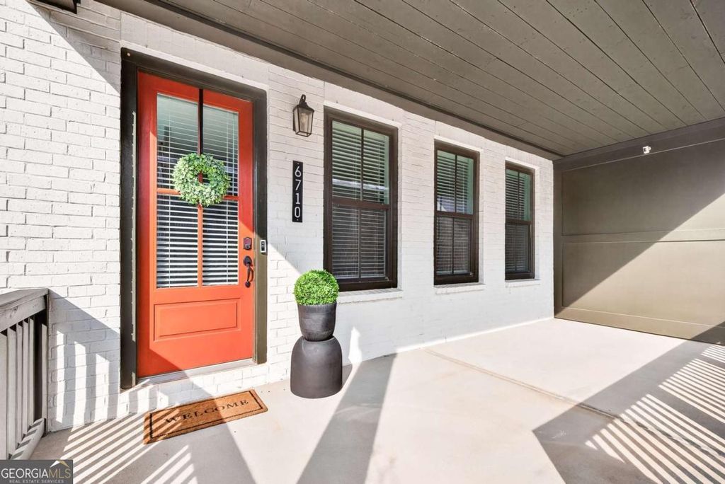 Photo of 6710 Pippin Walk, Alpharetta, GA 30005 (MLS # 10714698)