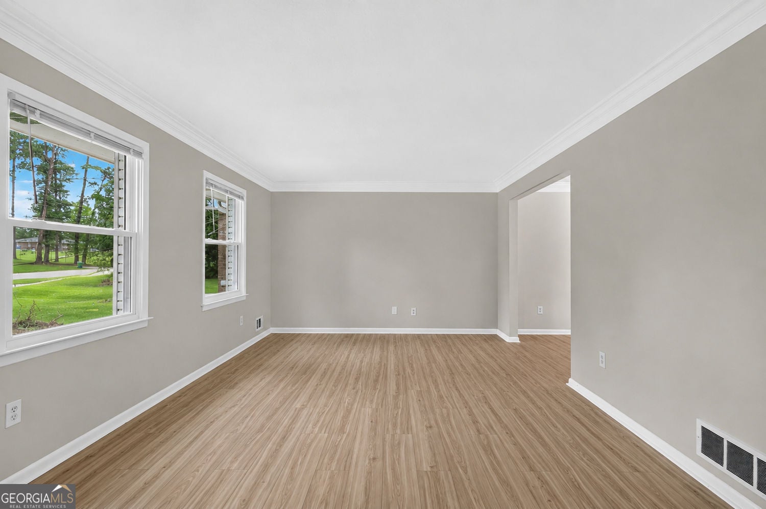 4135 Moore RD