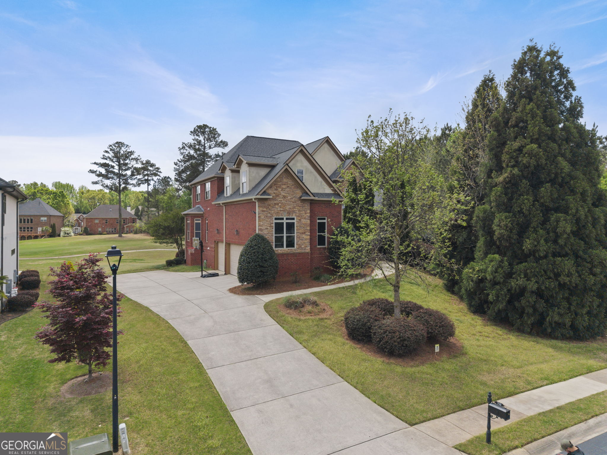 710 Bethpage DR