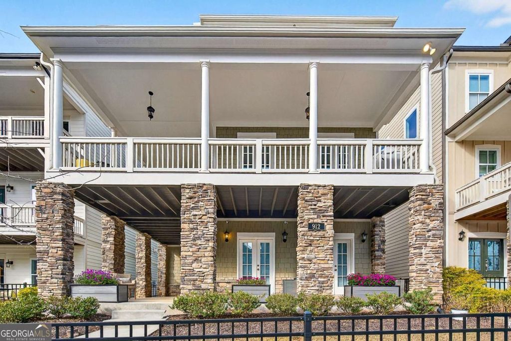 Photo of 912 Luther Street NW, Atlanta, GA 30318 (MLS # 10703319)