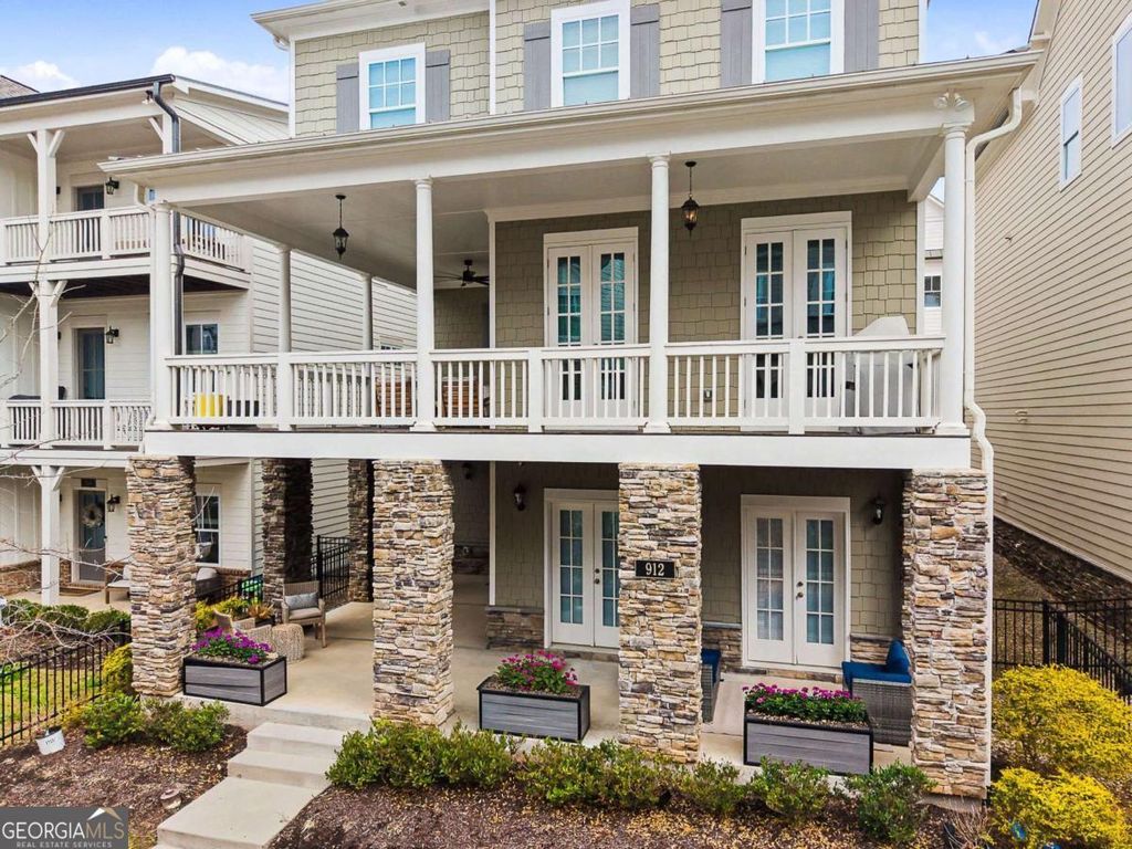 Photo of 912 Luther Street NW, Atlanta, GA 30318 (MLS # 10703319)