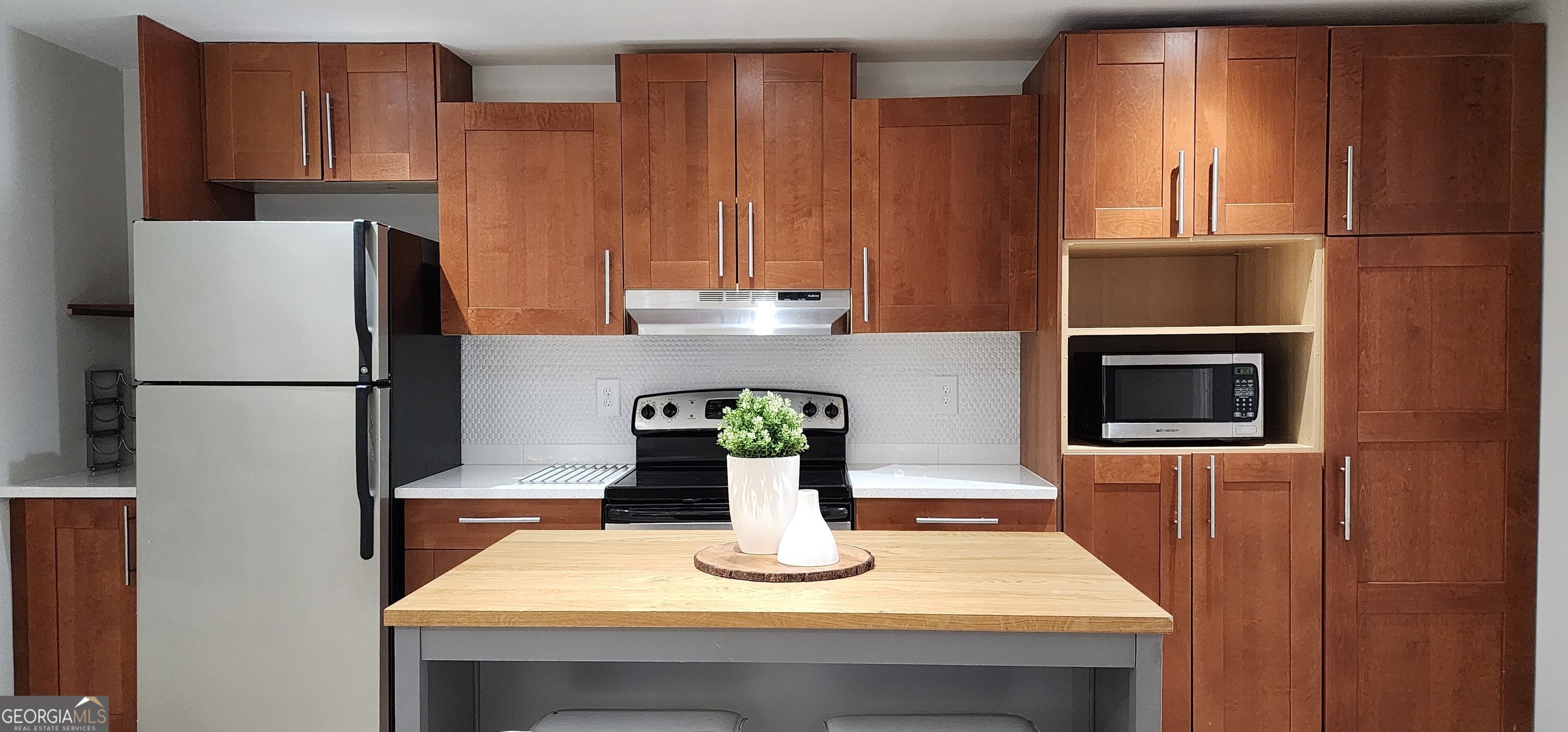 Suwanee, Georgia 30024, United States, 2 Bedrooms Bedrooms, ,1 BathroomBathrooms,Residential,Active,41523