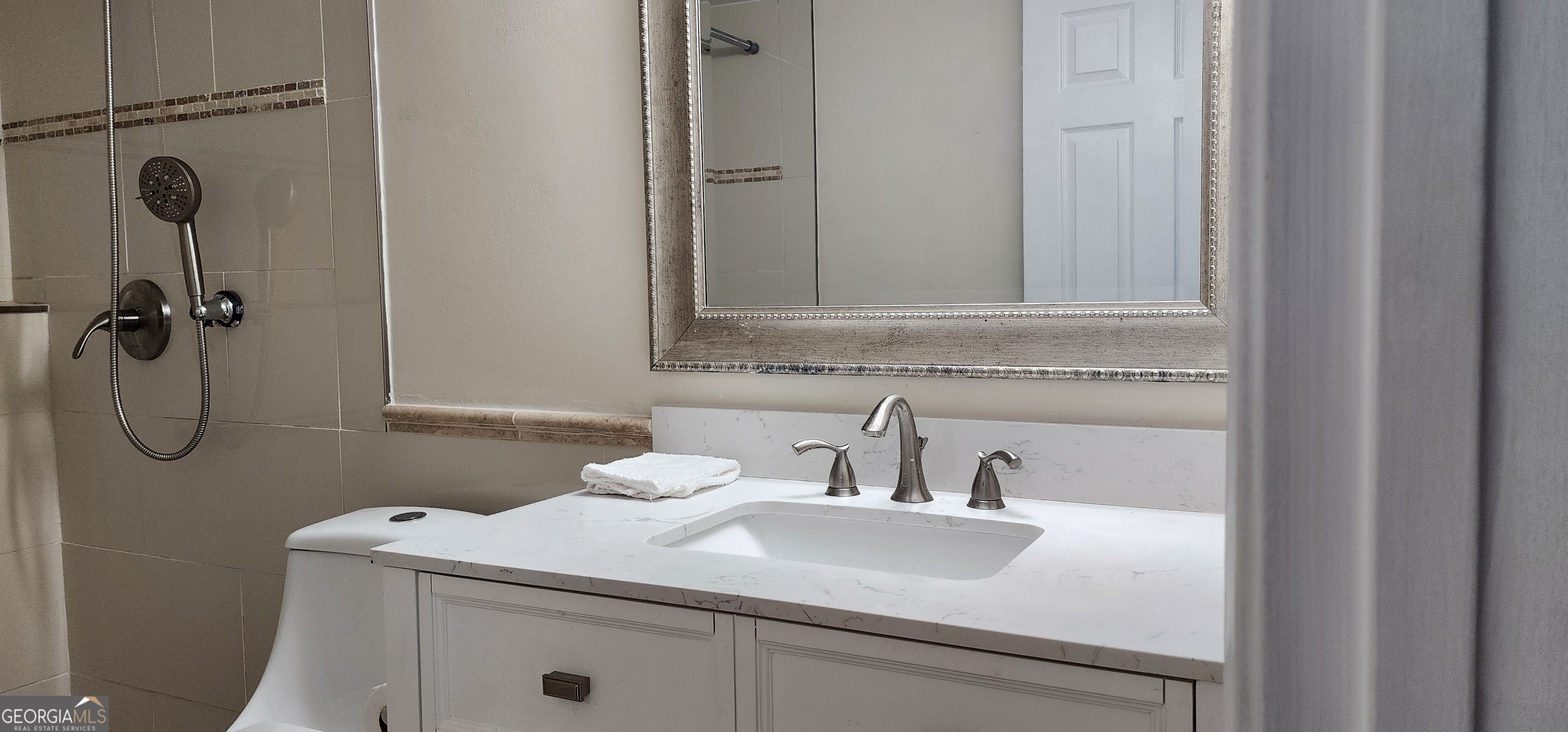 Suwanee, Georgia 30024, United States, 2 Bedrooms Bedrooms, ,1 BathroomBathrooms,Residential,Active,41523