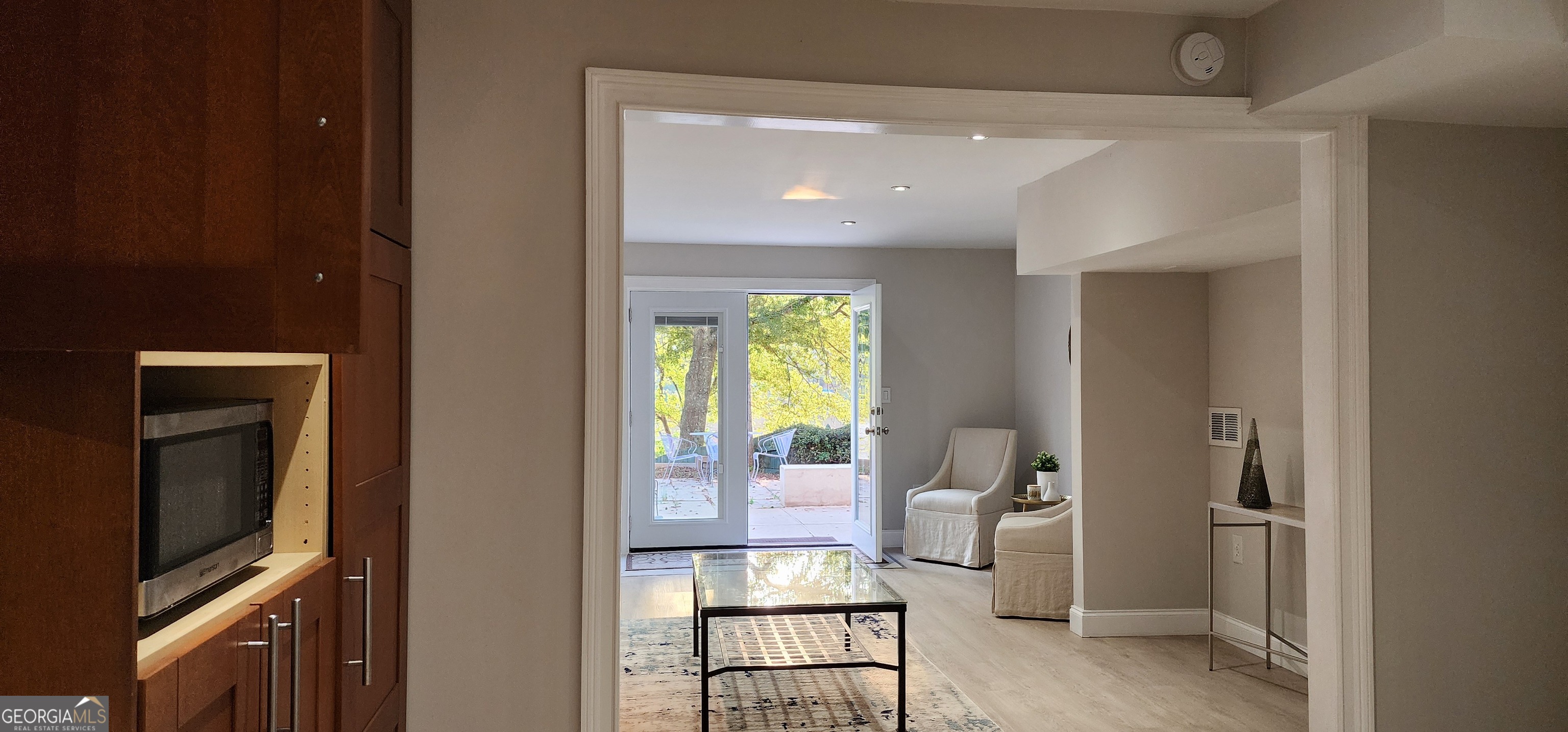 Suwanee, Georgia 30024, United States, 2 Bedrooms Bedrooms, ,1 BathroomBathrooms,Residential,Active,41523