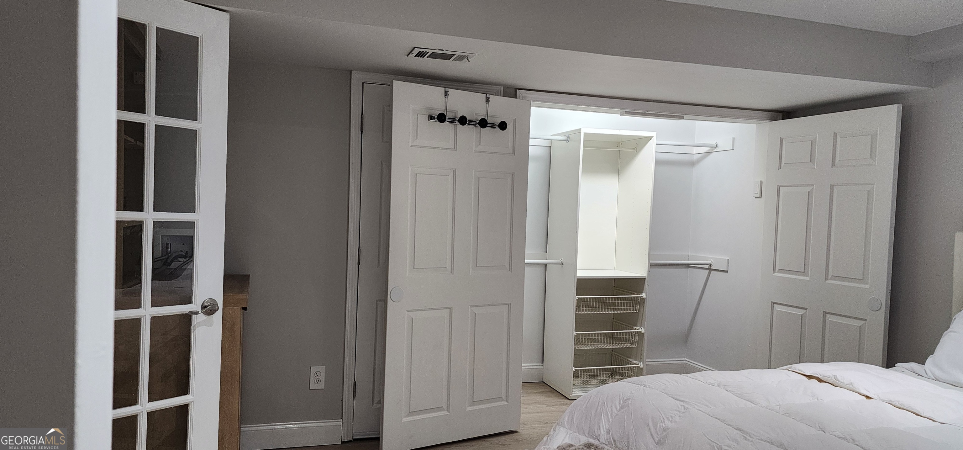 Suwanee, Georgia 30024, United States, 2 Bedrooms Bedrooms, ,1 BathroomBathrooms,Residential,Active,41523