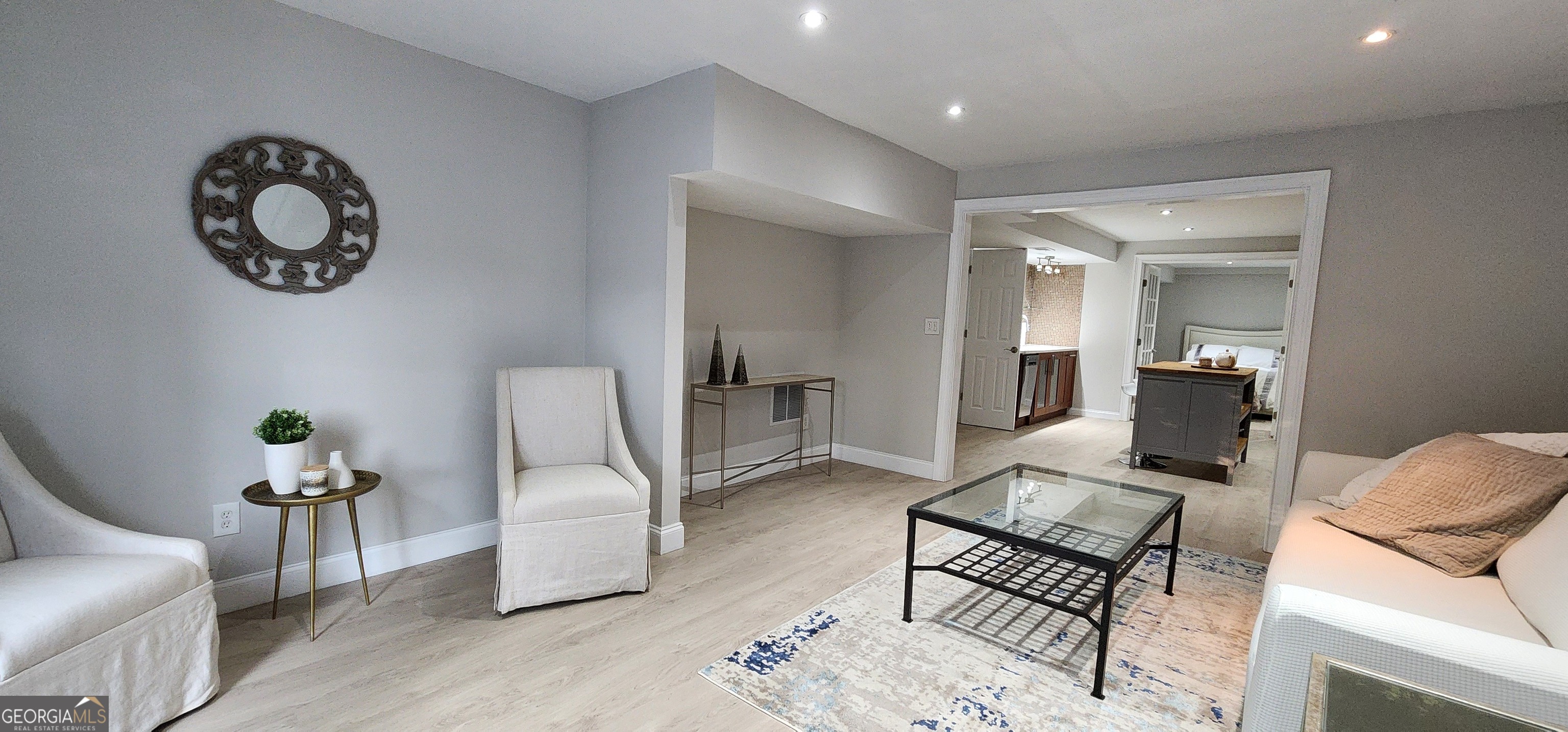 Suwanee, Georgia 30024, United States, 2 Bedrooms Bedrooms, ,1 BathroomBathrooms,Residential,Active,41523