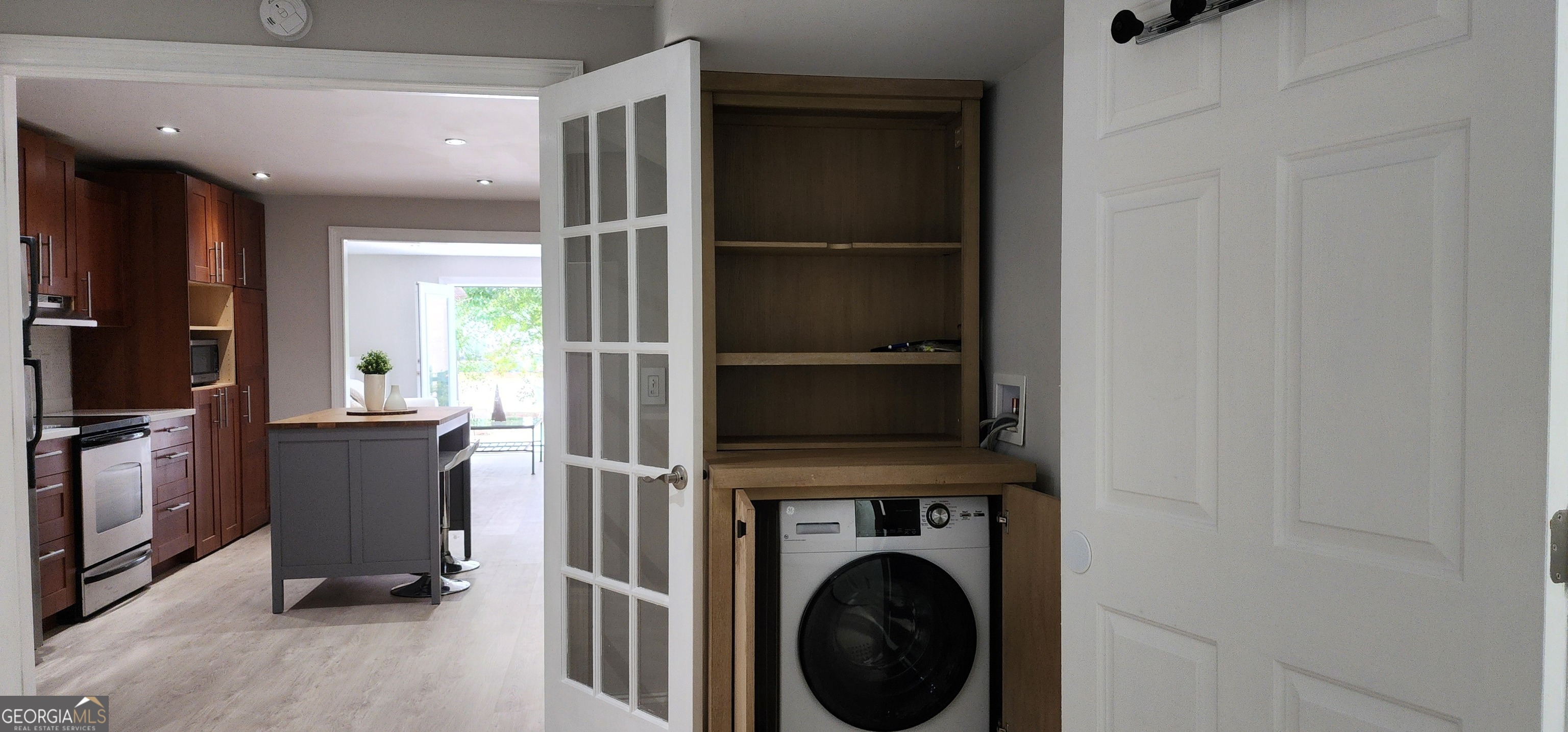 Suwanee, Georgia 30024, United States, 2 Bedrooms Bedrooms, ,1 BathroomBathrooms,Residential,Active,41523