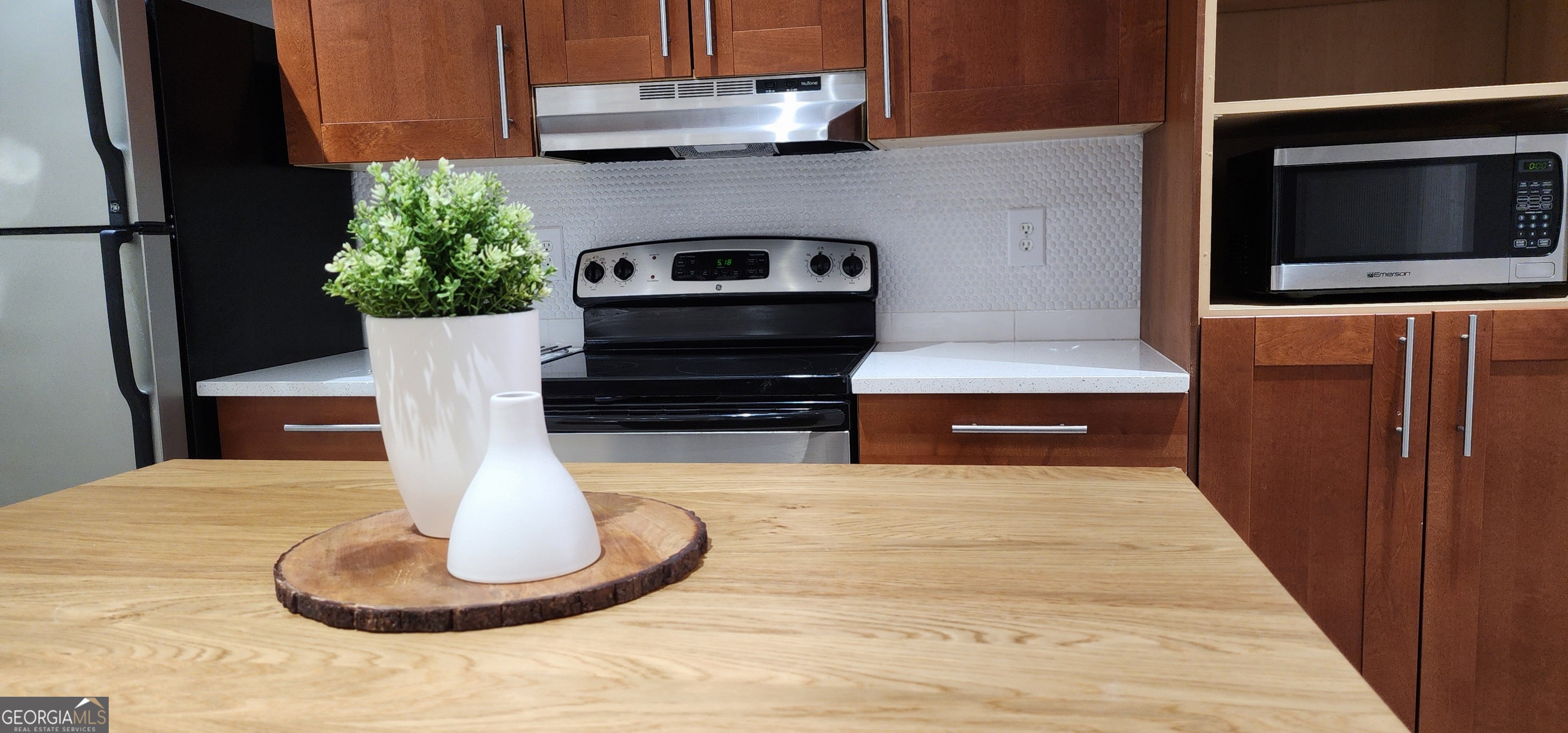 Suwanee, Georgia 30024, United States, 2 Bedrooms Bedrooms, ,1 BathroomBathrooms,Residential,Active,41523