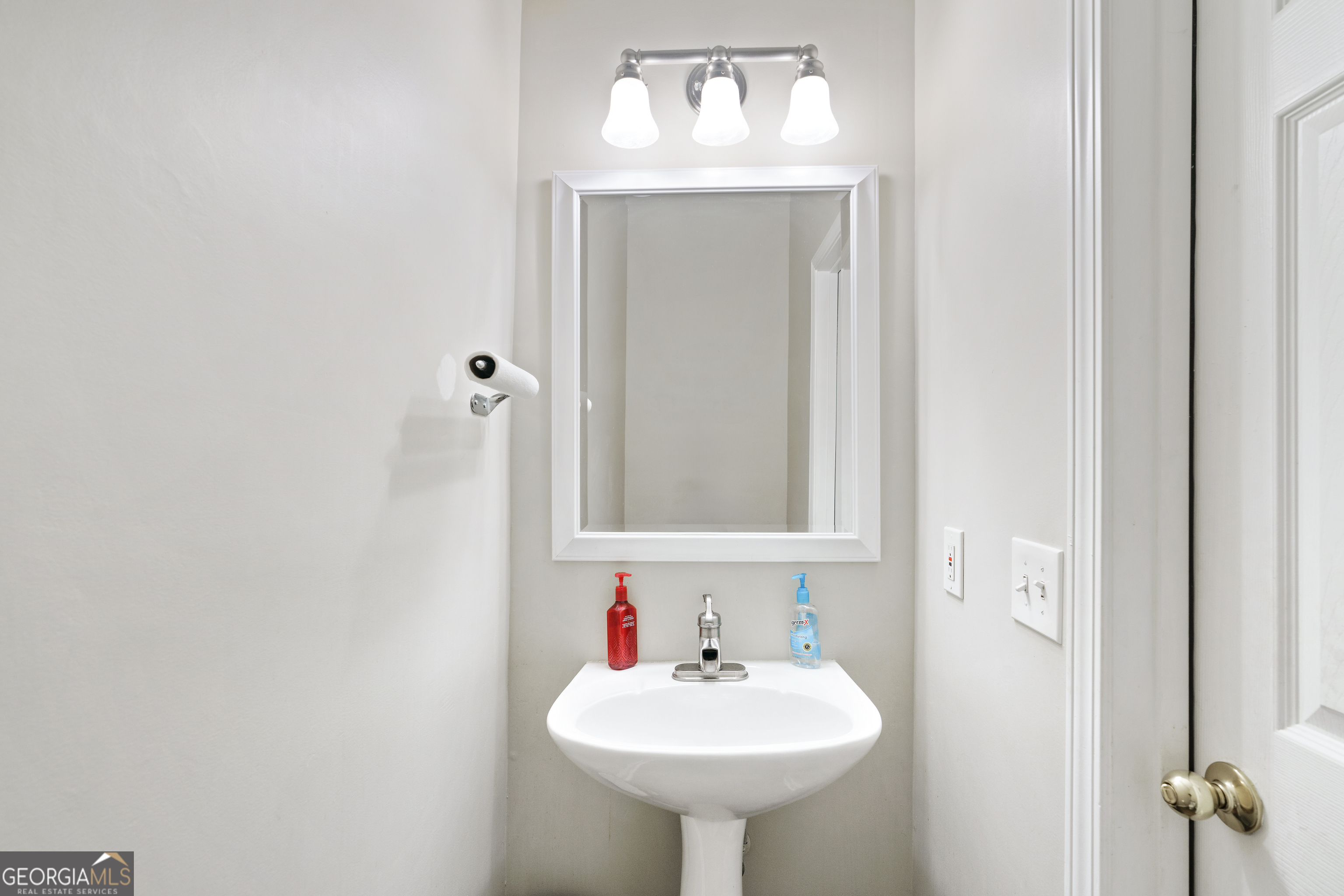 Dacula, Georgia 30019, United States, 4 Bedrooms Bedrooms, ,4 BathroomsBathrooms,Residential,Pending,50808