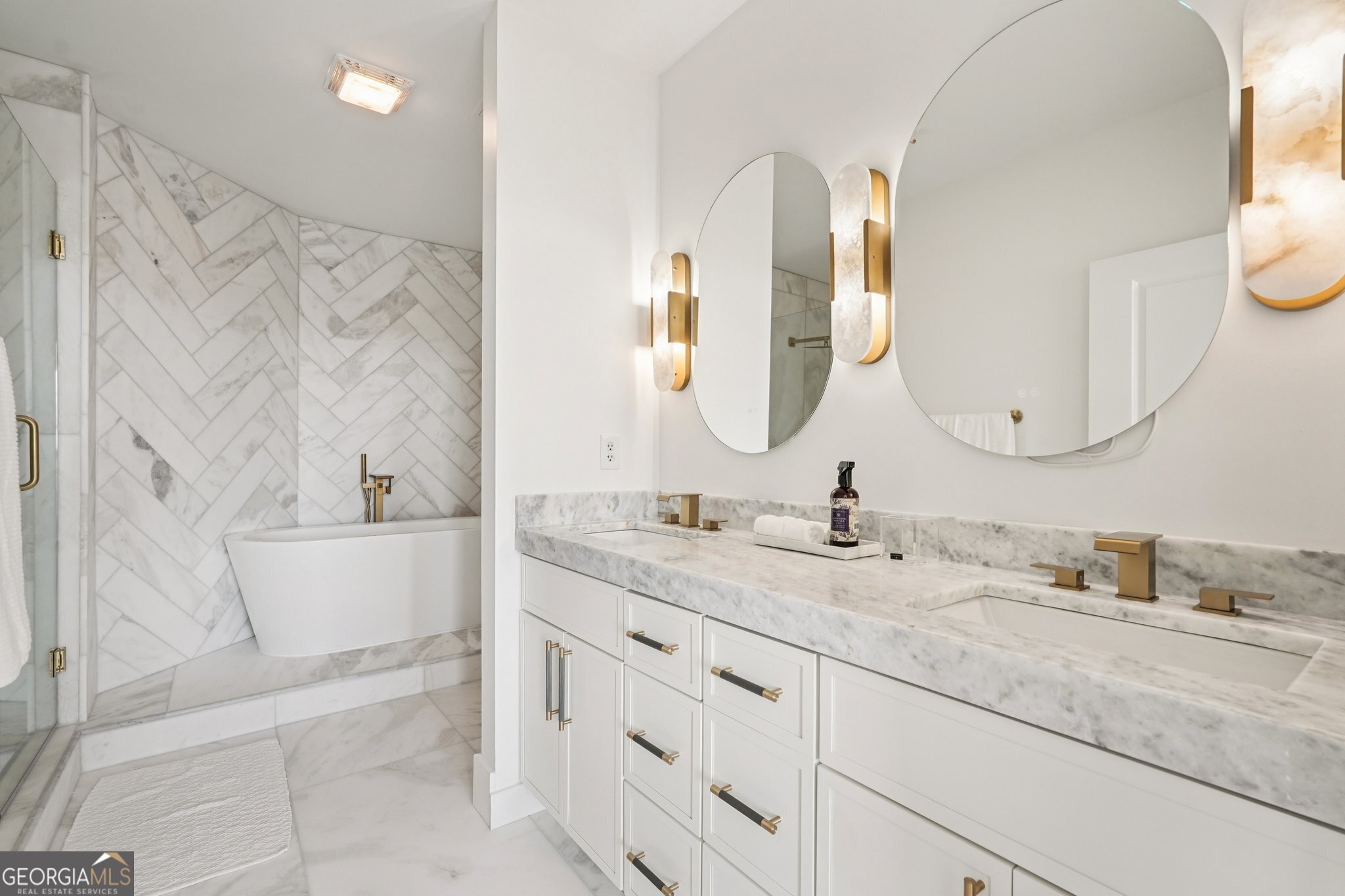 325 E Paces Ferry RD NE APT 1608