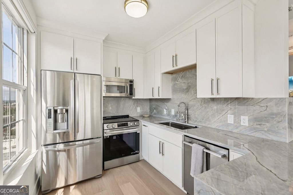 Photo of 325 E Paces Ferry Road NE #APT 1608, Atlanta, GA 30305 (MLS # 10711429)