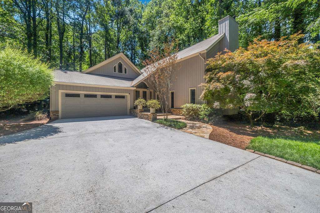 Photo of 1061 Winding Branch Circle, Dunwoody, GA 30338 (MLS # 10753343)