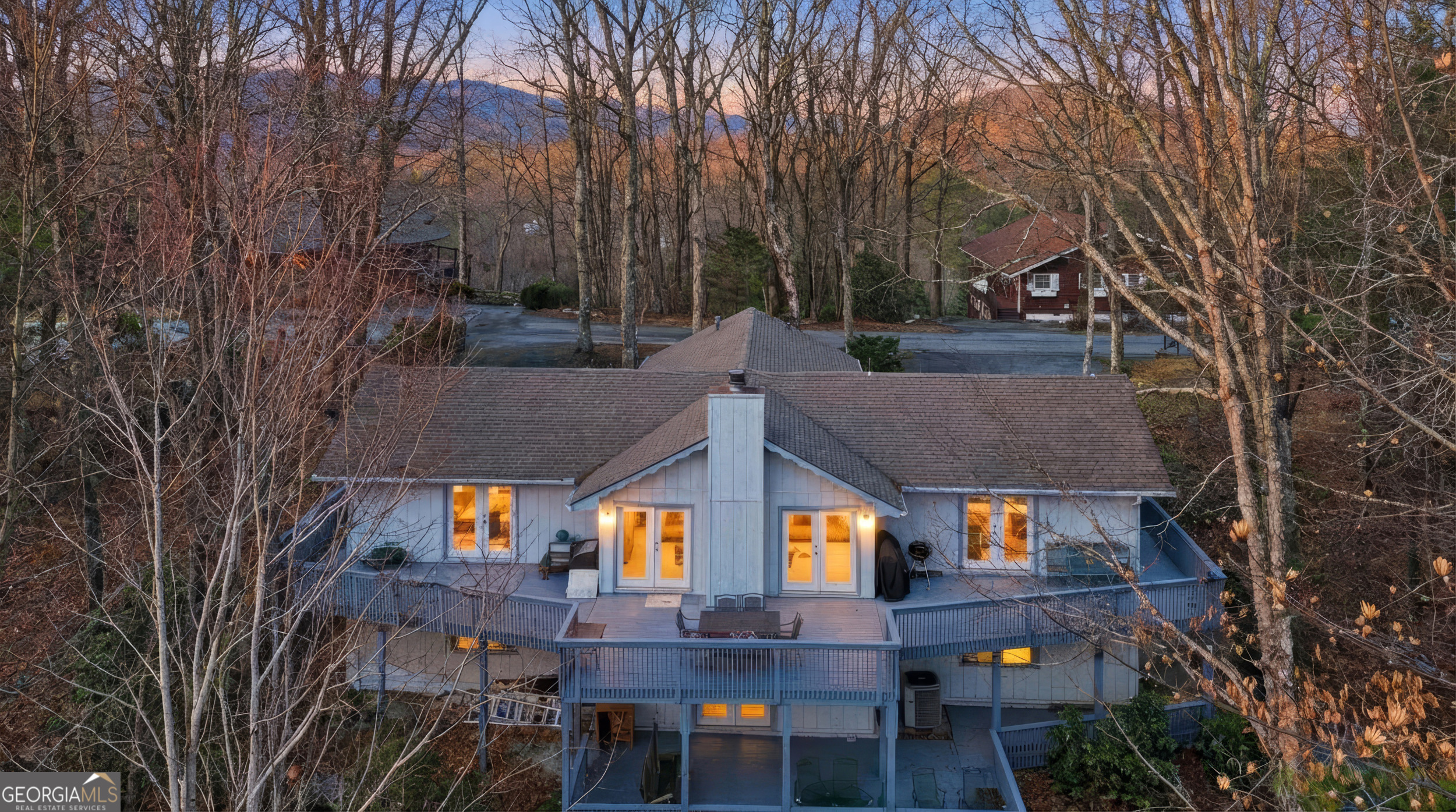 137 Pleasant Mountain DR