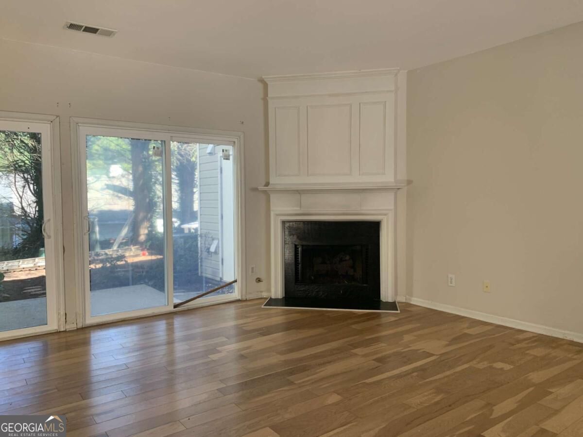4645 Valais CT 51