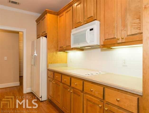 Broadleaf - Residential