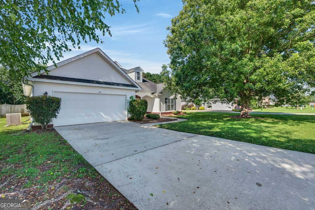 Photo of 226 Spring Chase Circle, Kathleen, GA 31047 (MLS # 10785137)