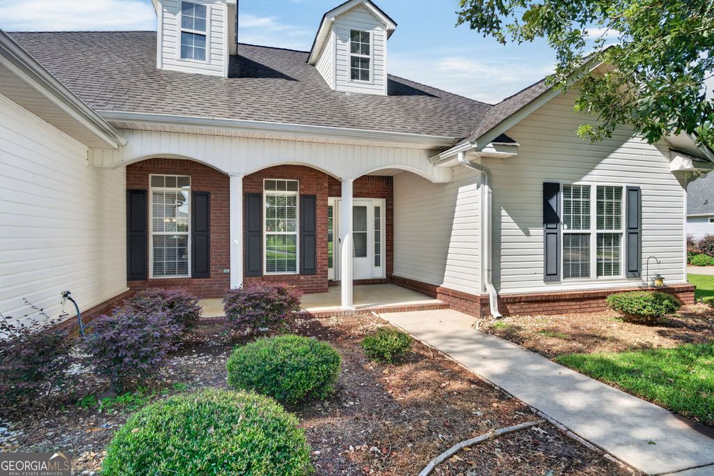 Photo of 226 Spring Chase Circle, Kathleen, GA 31047 (MLS # 10785137)