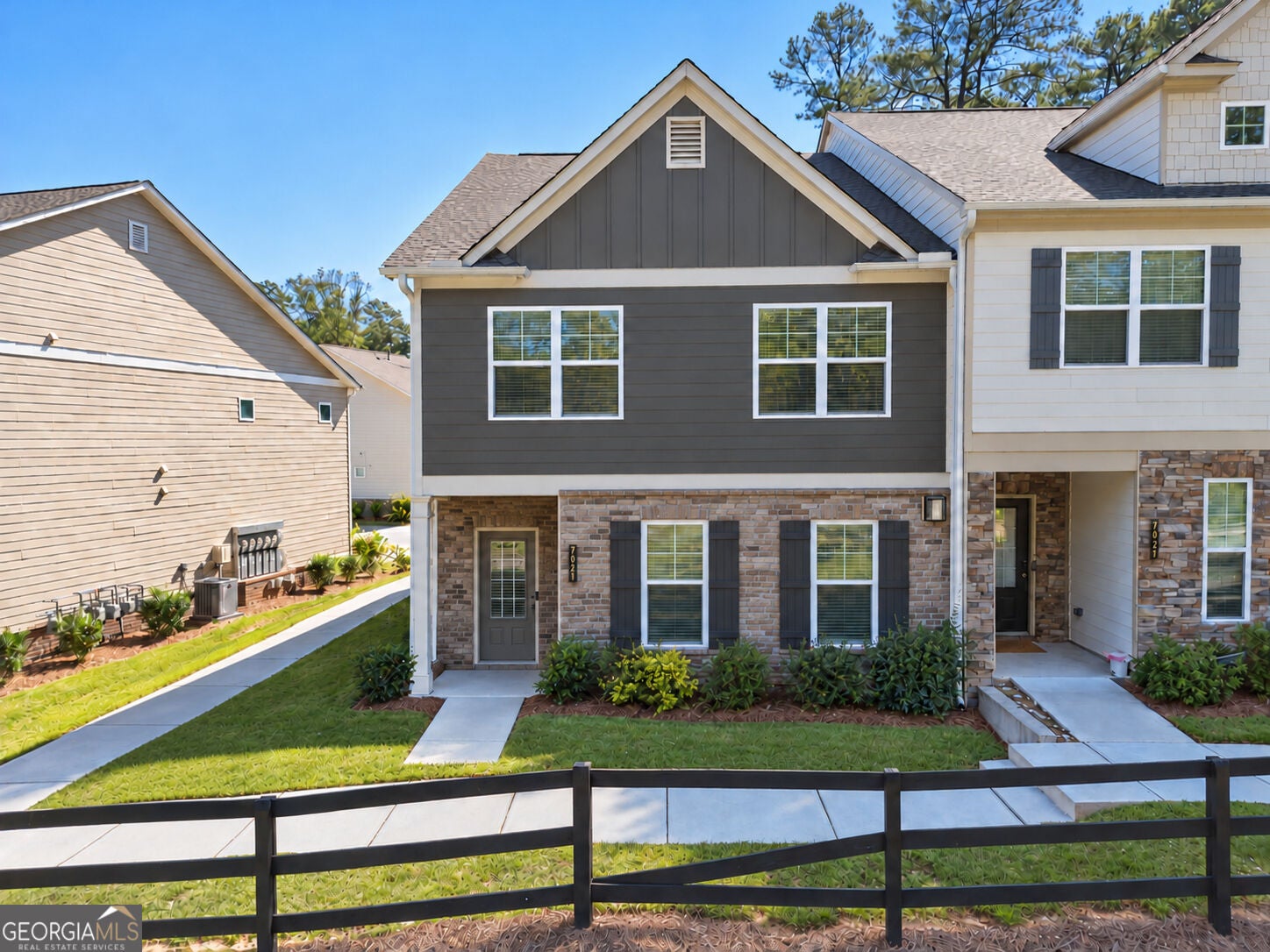 7011 Cedar Glen RD