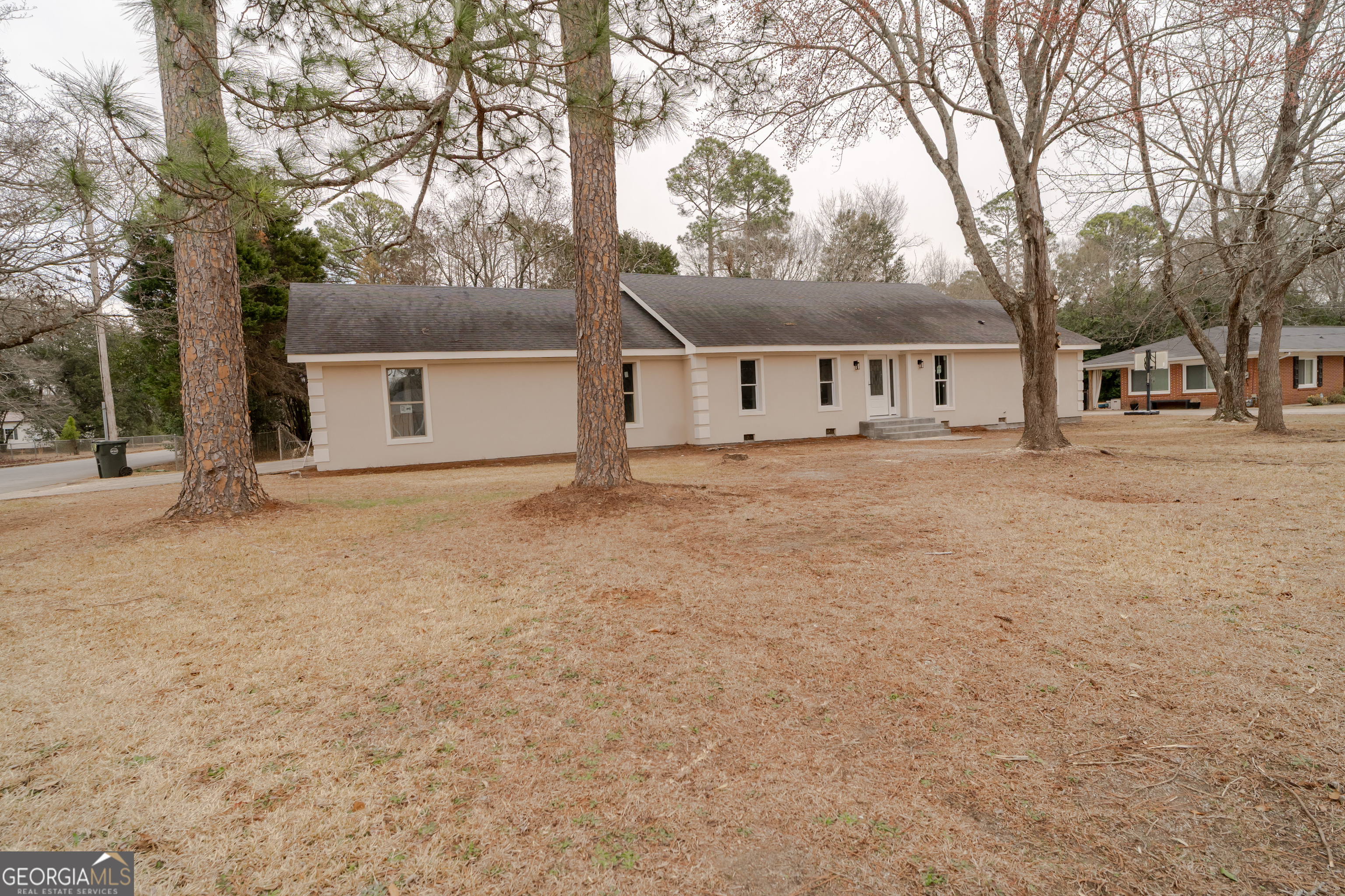 618 Westview DR