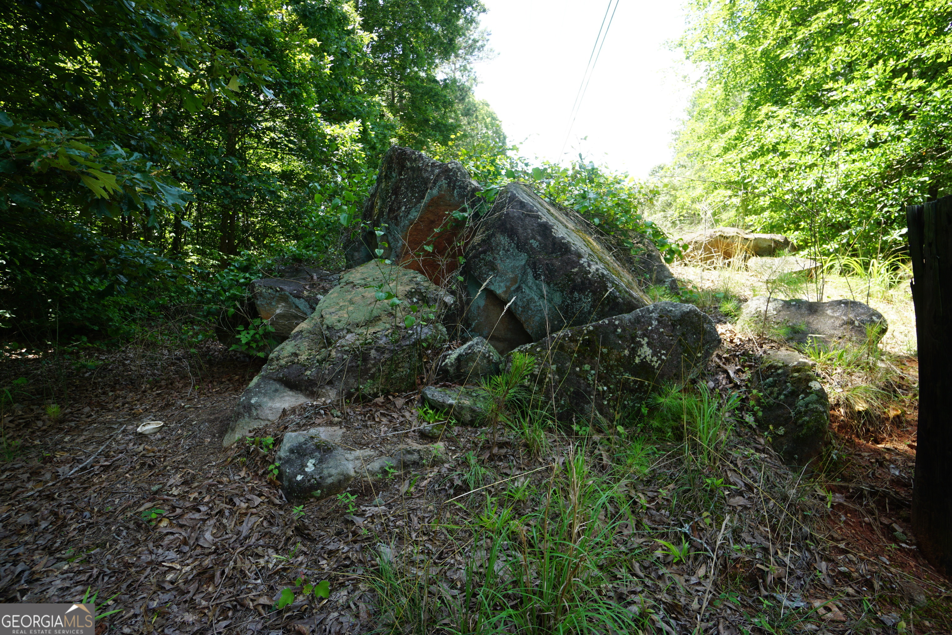 2132 E Atlanta RD