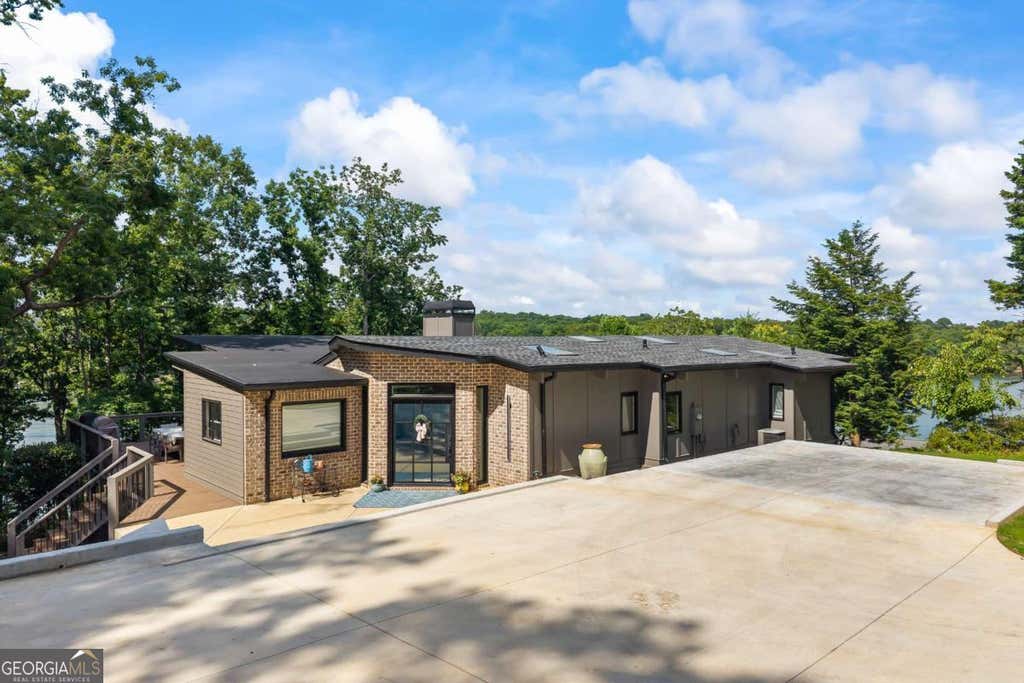 Photo of 6570 Bermuda Lane, Flowery Branch, GA 30542 (MLS # 10793285)