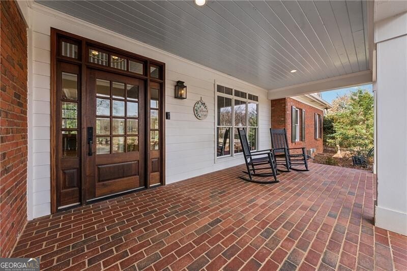 Canton, Georgia 30115, United States, 5 Bedrooms Bedrooms, ,5 BathroomsBathrooms,Residential,Active,5633