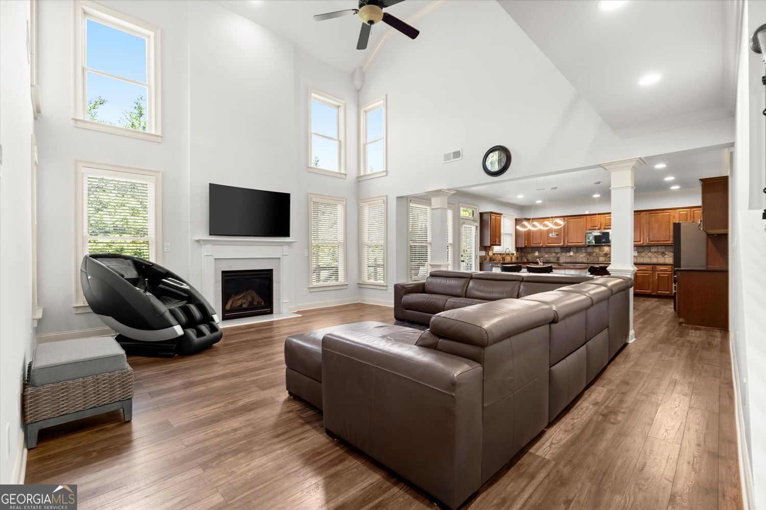 1755 Waverly CV