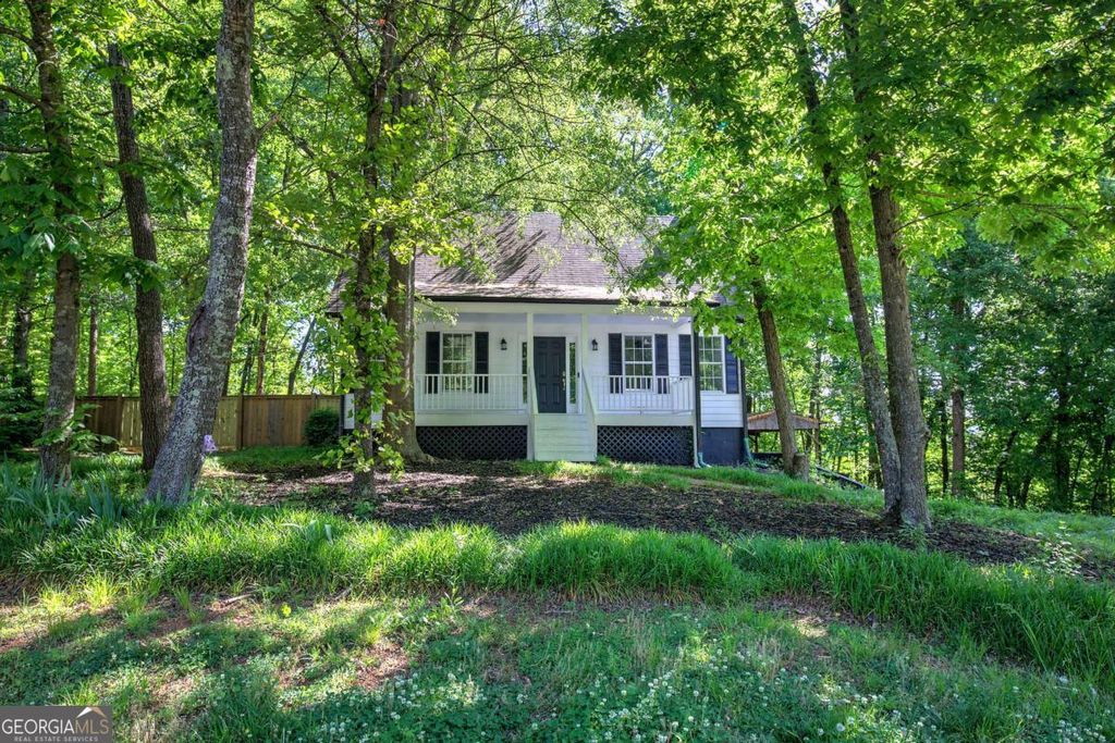 Photo of 22 Nottingham Drive NW, Cartersville, GA 30121 (MLS # 10737857)