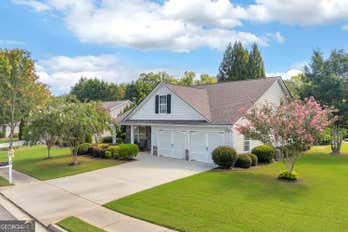 Single Family Residence at 105 Briarcrest DR