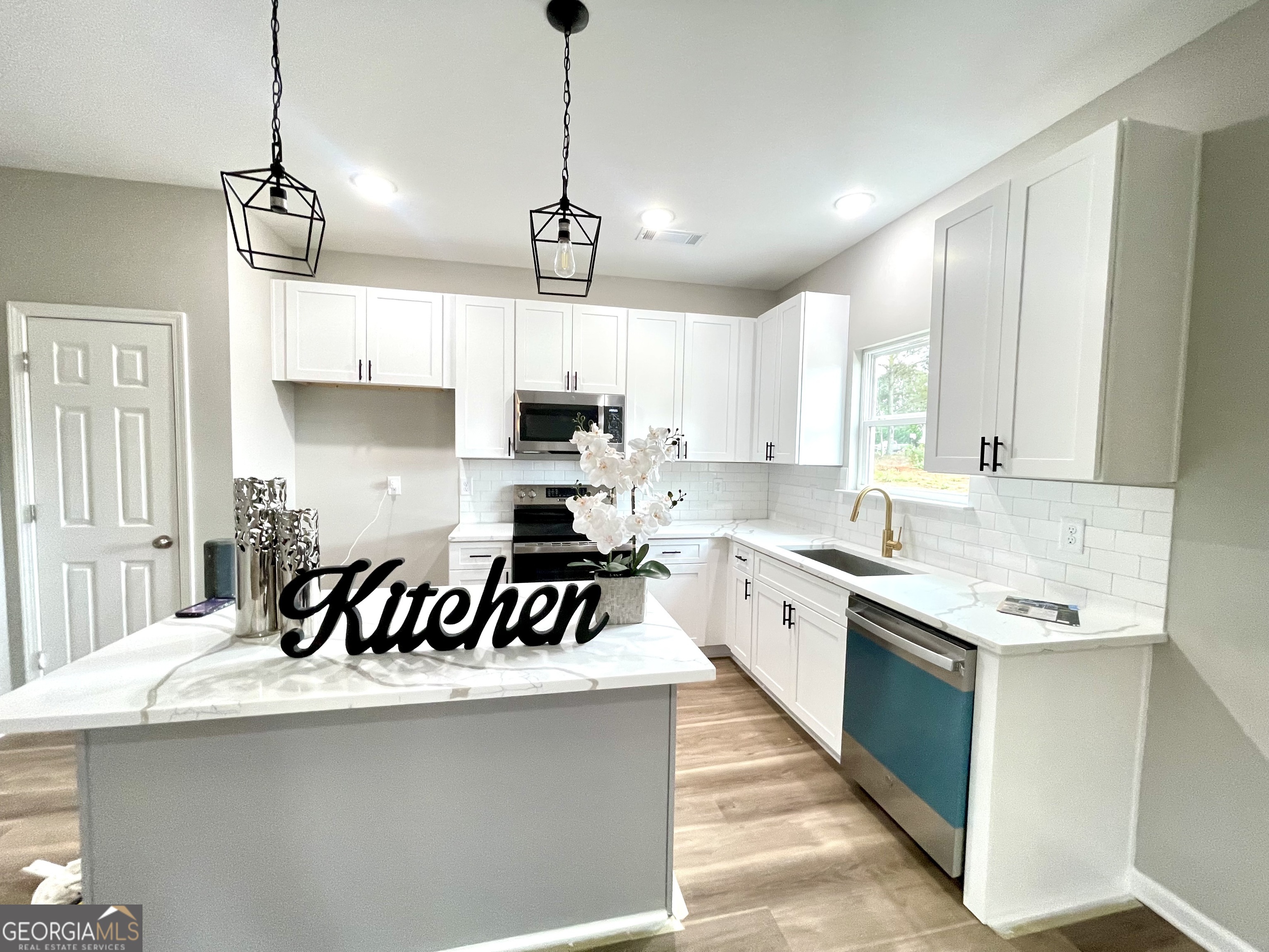 25 Harriet DR