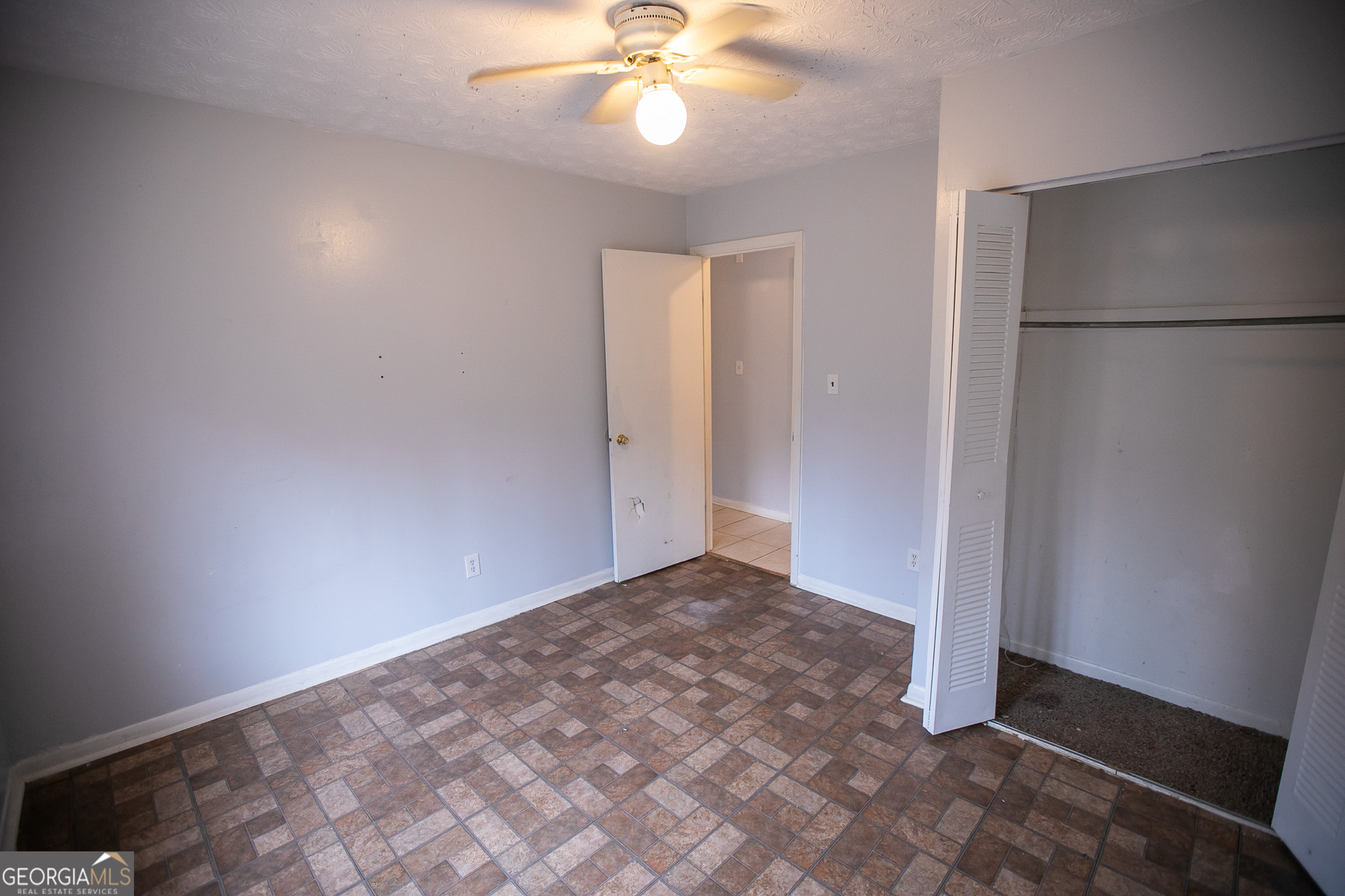 4903 Martins Crossing RD