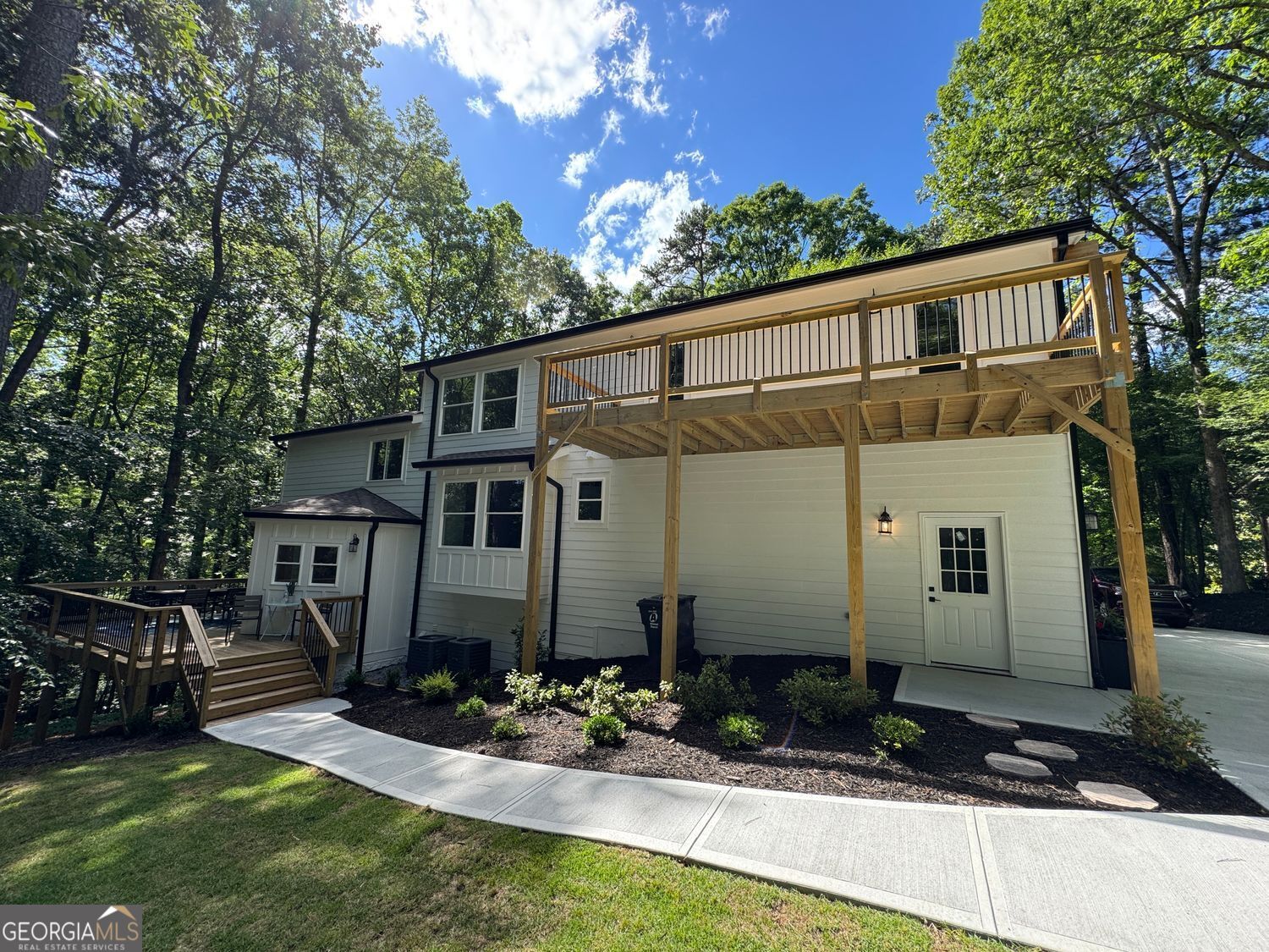 3820 Fox Creek CT