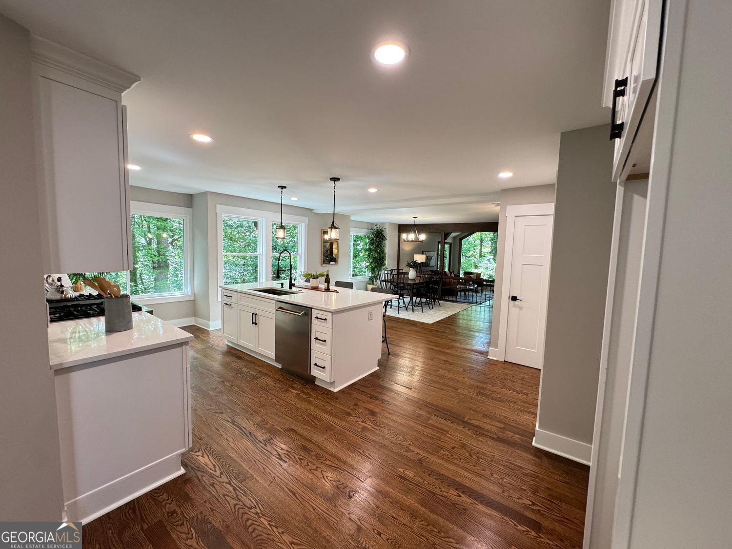 RAINTREE FOREST - Residential