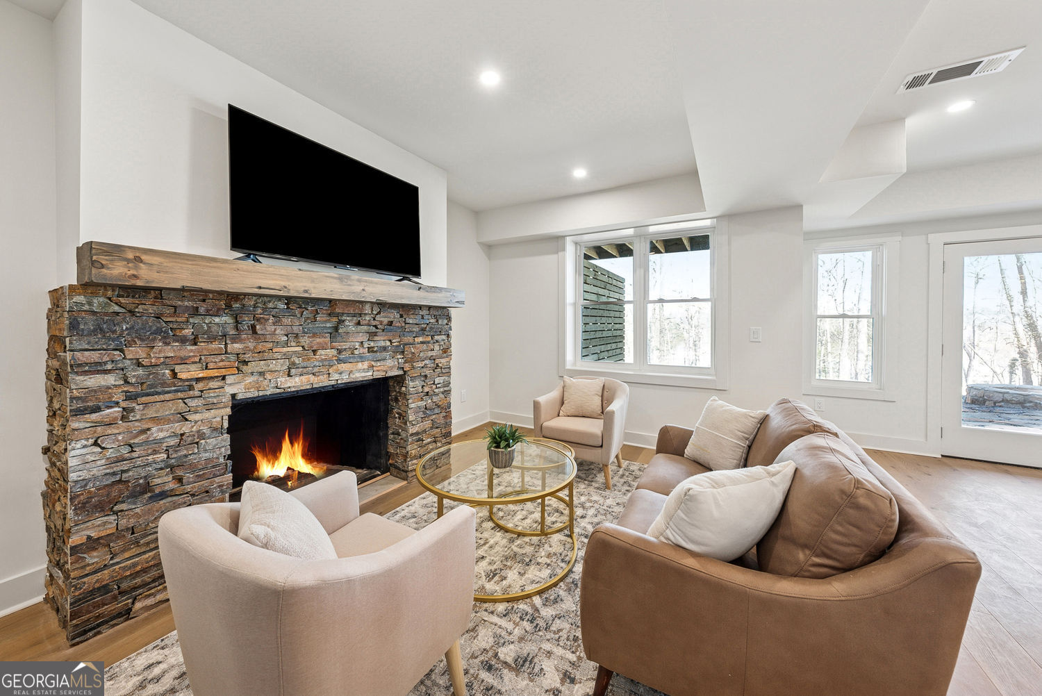 Dawsonville, Georgia 30534, United States, 3 Bedrooms Bedrooms, ,4 BathroomsBathrooms,Residential,Active,80546