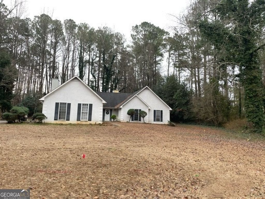 Photo of 1253 Grindenwald Drive, Jonesboro, GA 30238 (MLS # 10675405)