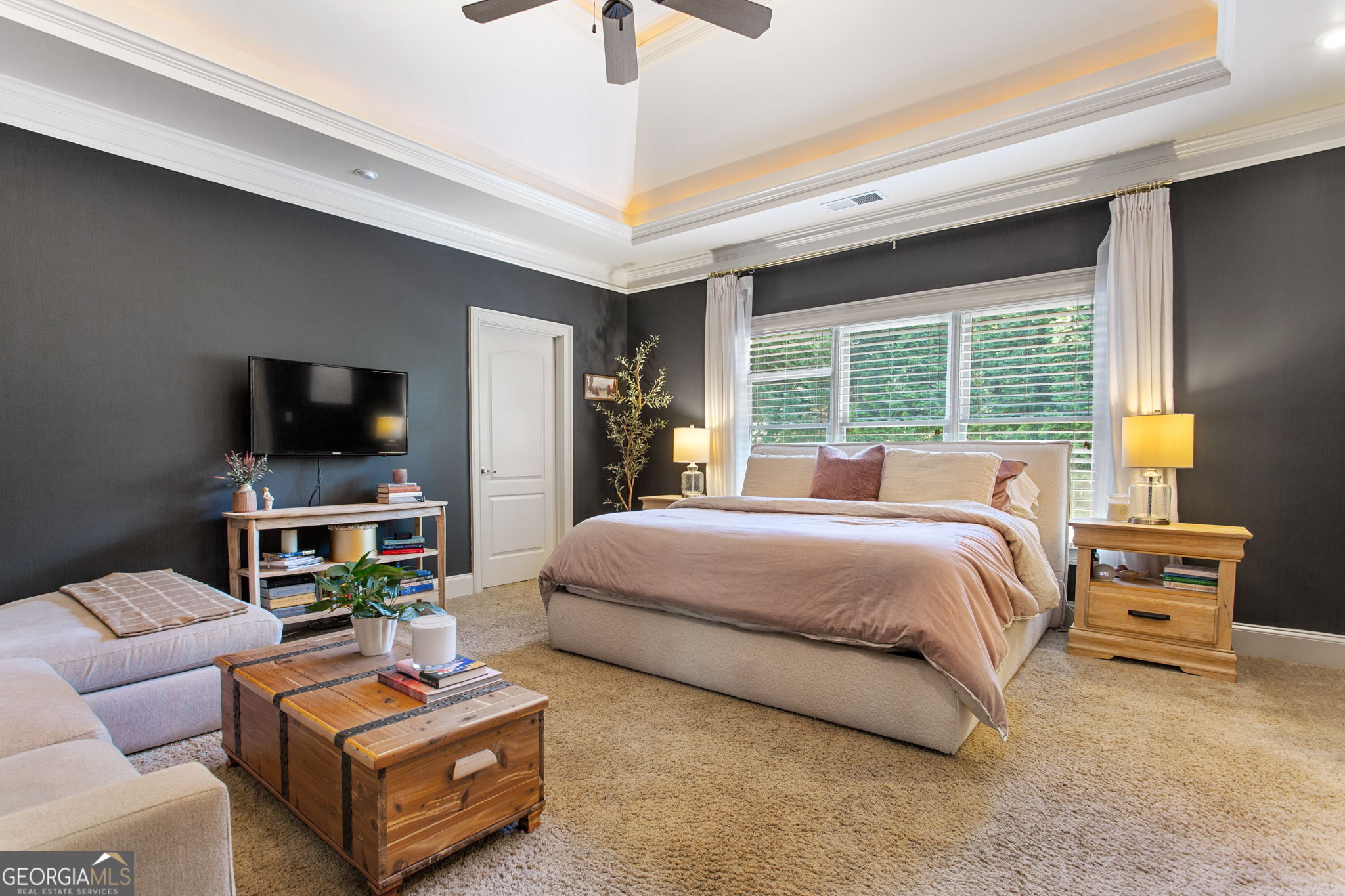 1360 Stonegate LN SE