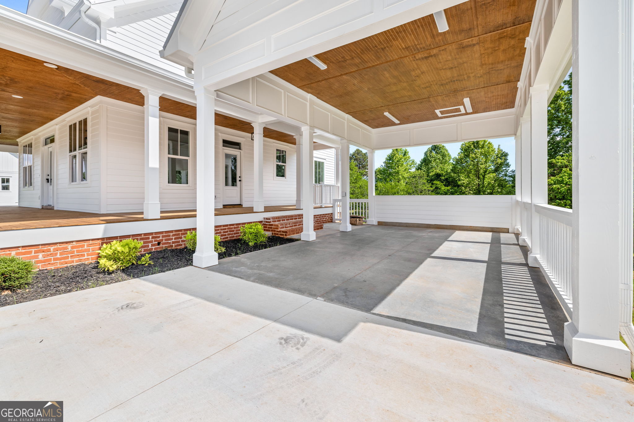 401 Roper DR