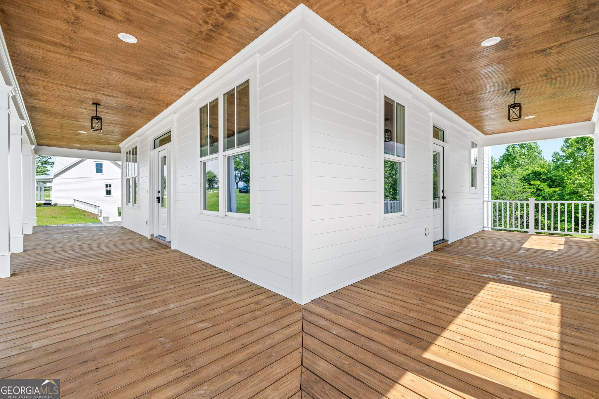 401 Roper DR
