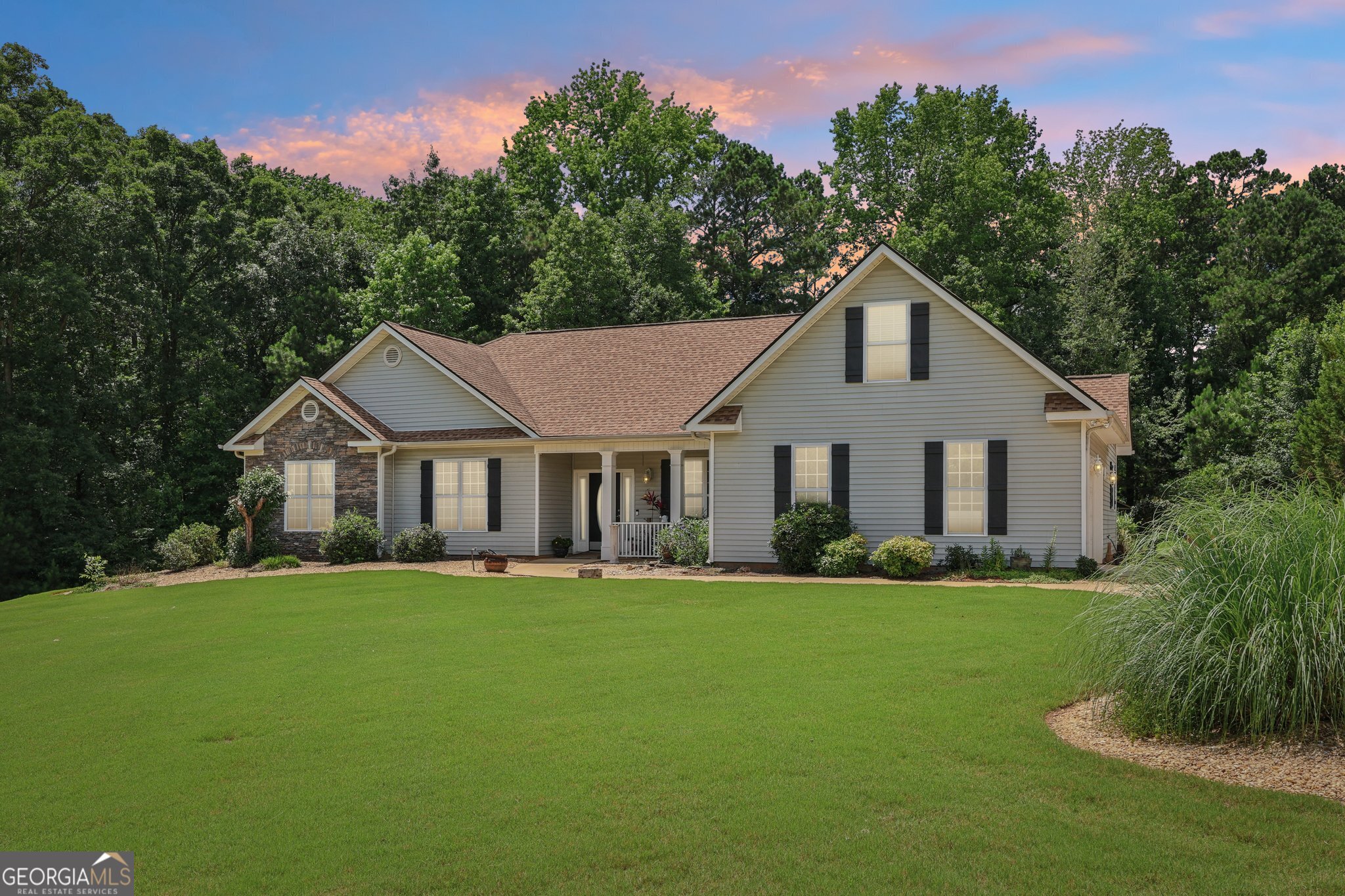 1422 New Holland CIR