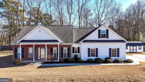 Photo of 127 Ash Court SE, Calhoun, GA 30701 (MLS # 10675161)