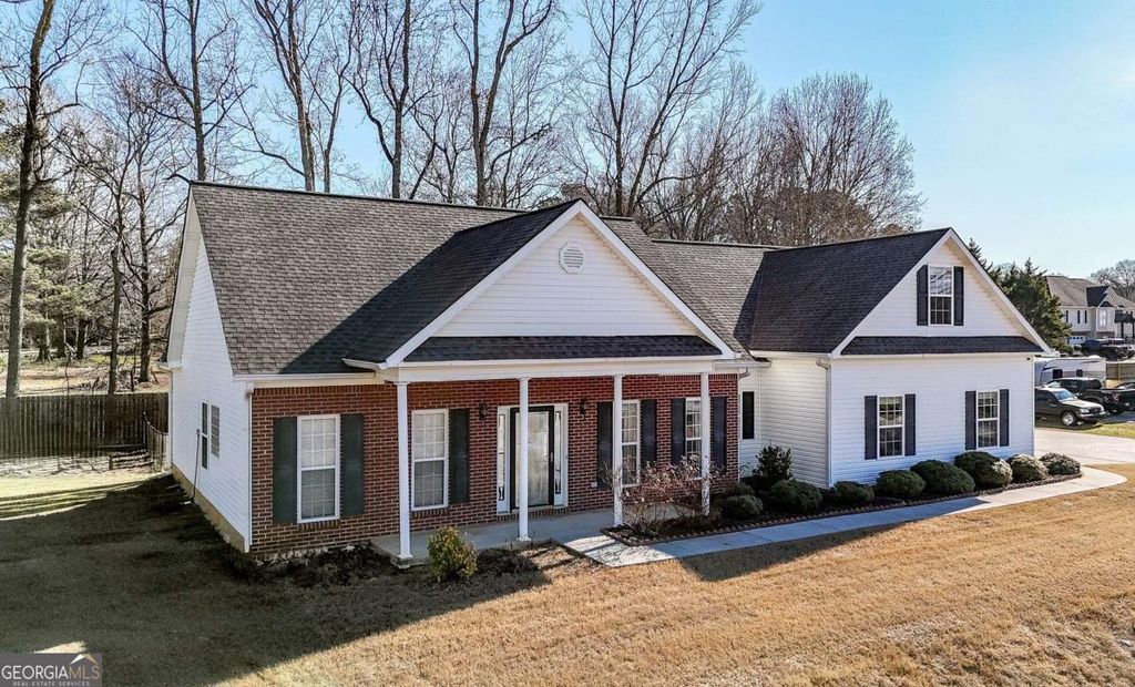 Photo of 127 Ash Court SE, Calhoun, GA 30701 (MLS # 10675161)