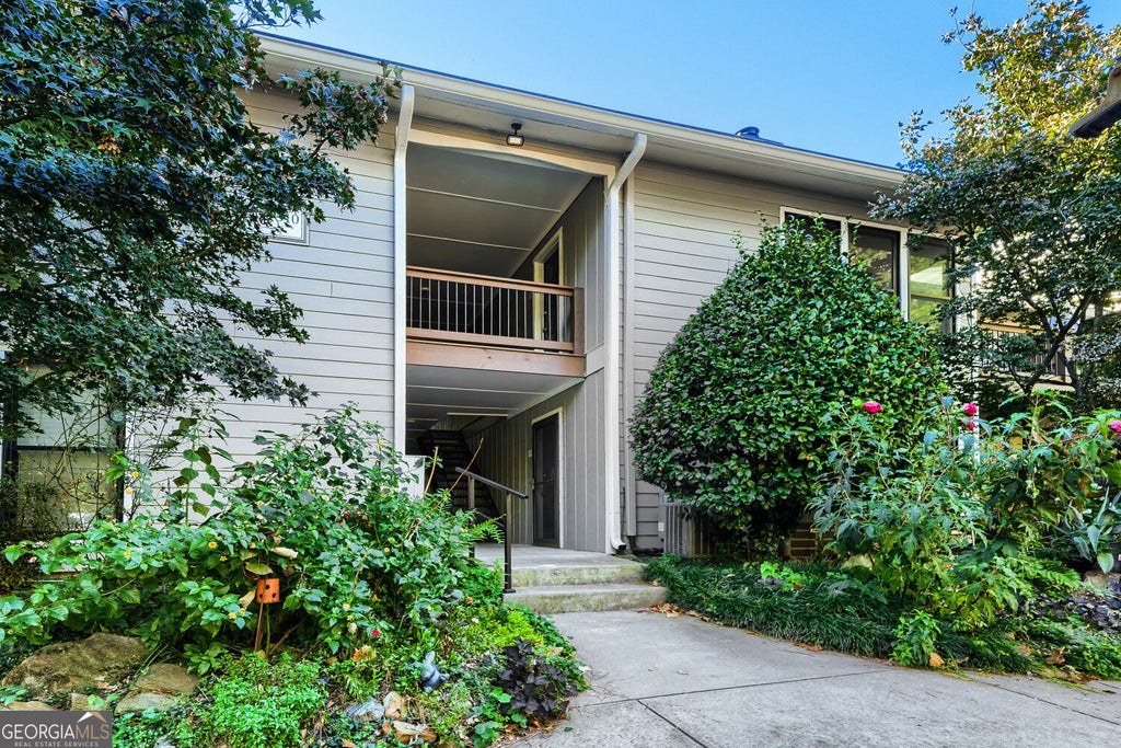 Photo of 505 Park Ridge Circle, Marietta, GA 30068 (MLS # 10874561)