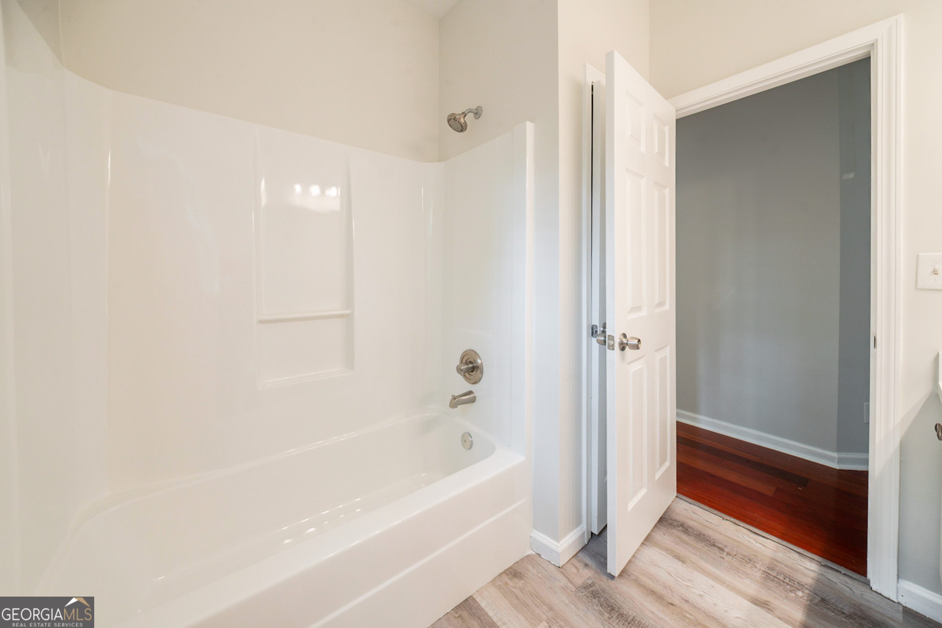 DOUBLE GATE - Residential