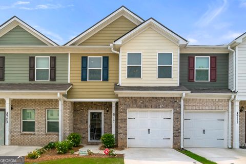 Photo of 8717 Lakeview Commons, Jonesboro, GA 30238 (MLS # 10548933)
