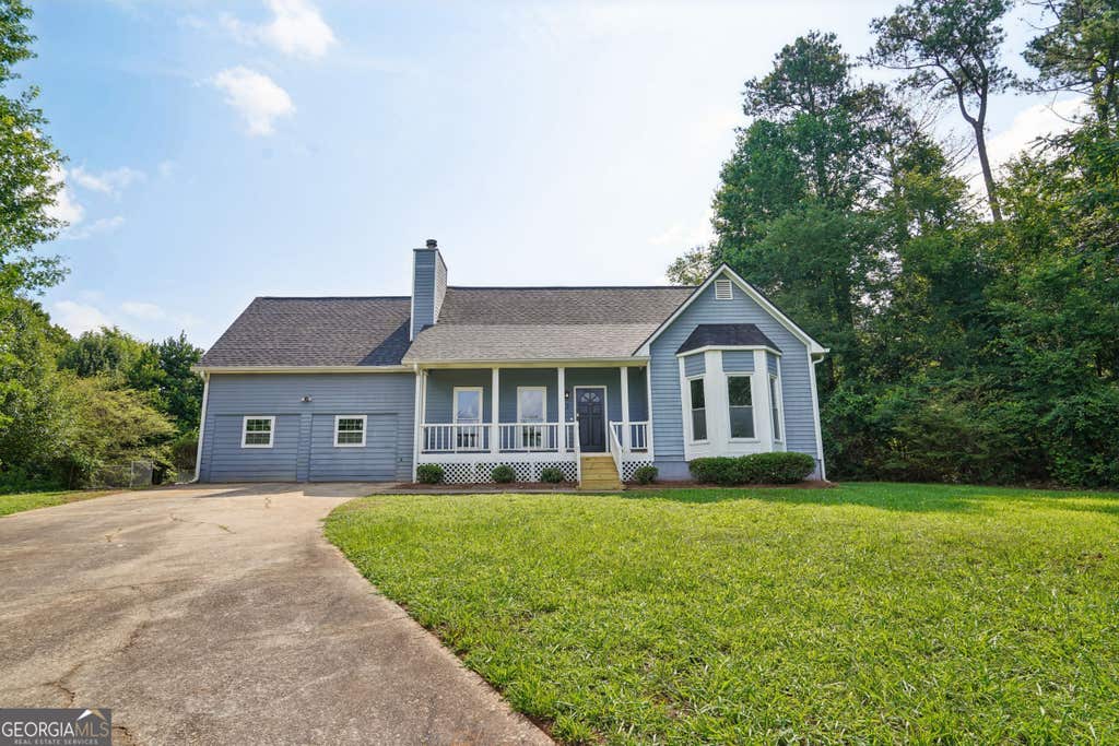 Photo of 2 Sumer Lane S, Douglasville, GA 30134 (MLS # 10799584)