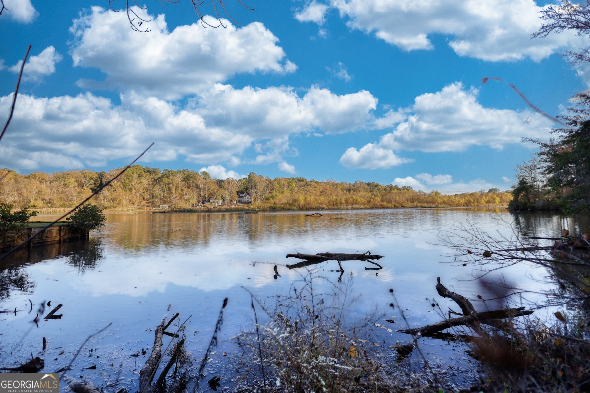 Lakefront Paradise - Build Your Dream Home! Discover the perfect canvas for your dream lakefront retreat! This stunning 0.79-acre lot offers breathtaking waterfront views and direct access to the lake, making it an ideal location for your future home or vacation getaway. Nestled in a peaceful and picturesque setting, this spacious lot provides ample room for a custom-built home, outdoor entertaining spaces, and more. Enjoy boating, fishing, kayaking, and sunsets right from your backyard. This is a rare opportunity to own a piece of lakeside paradise. Don't miss your chance-schedule a visit today and start envisioning your waterfront dream!