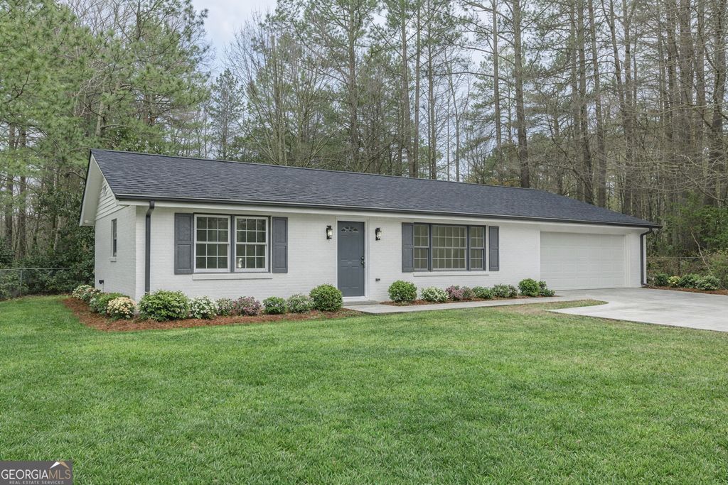 Photo of 7498 Helms Court, Jonesboro, GA 30236 (MLS # 10699298)